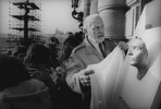 Předání posmrtné masky Jana Palacha studentům, Rudolfinum, 16. leden 1990, foto: Jiří Všetečka